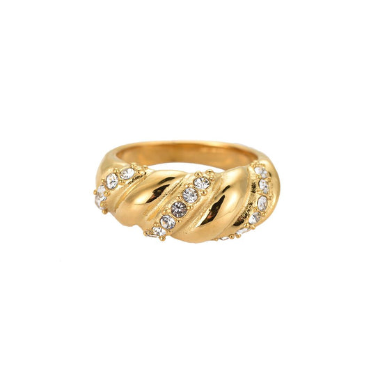 Baguette daimonds ring